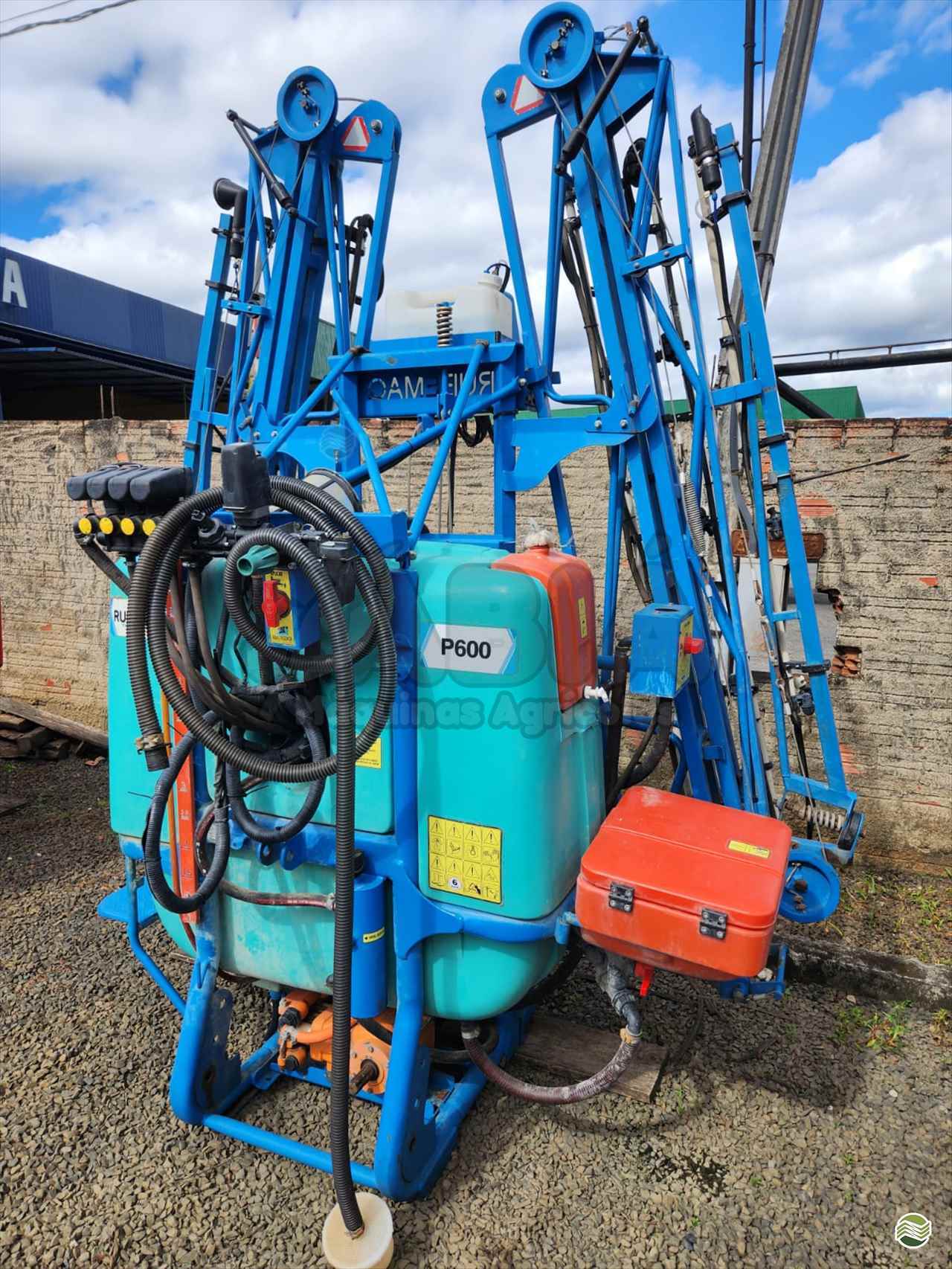PULVERIZADOR RUBEMAQ RUBEMAQ 600 ACOPLADO Acoplado Hidráulico Sabiá Máquinas Agrícolas IRATI PARANÁ PR